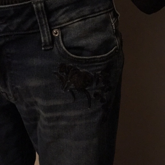 Embroidered jeans - Picture 3 of 7